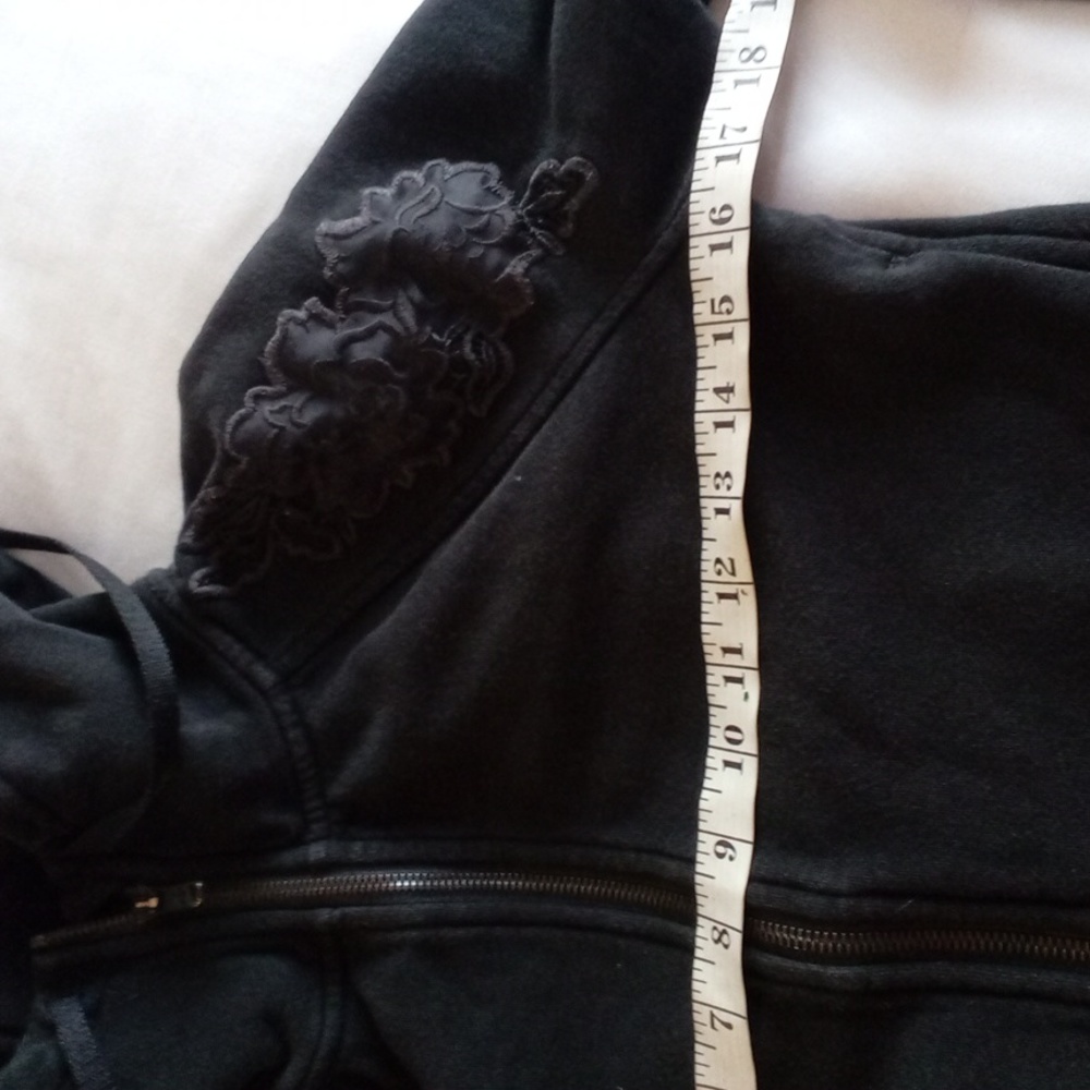 Lululemon jacket size - Picture 6 of 8